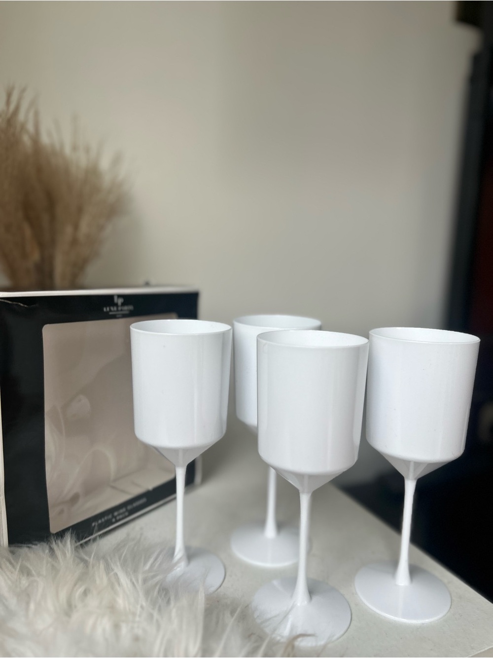 Luxe party NYC plastic wine glass White Stemmed Wine Glasses - Set of 4